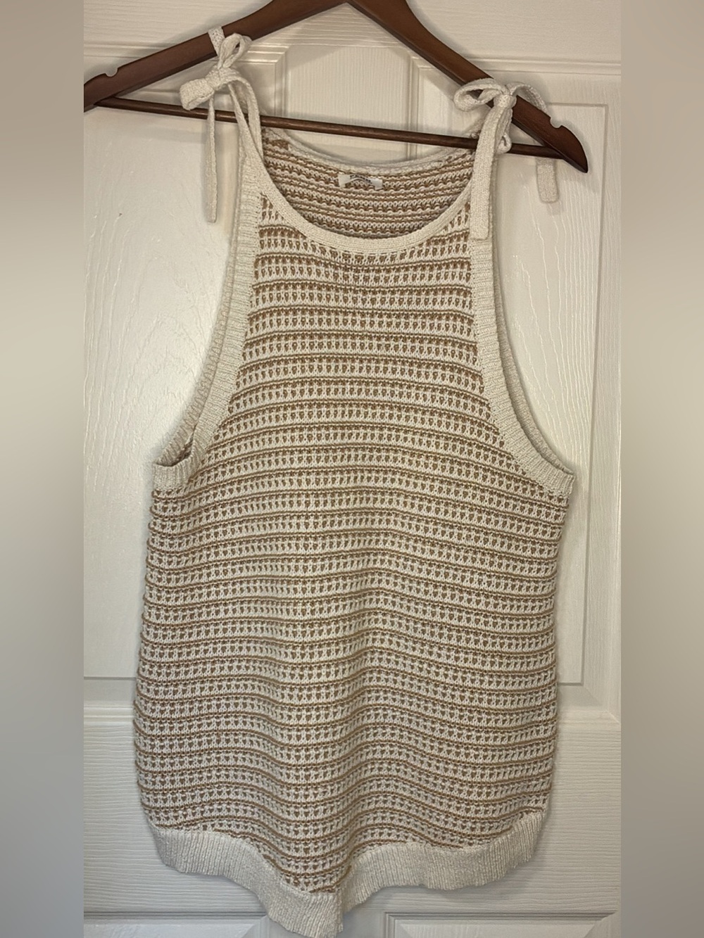 Penningtons Cream and Tan Knit Crewneck Tank